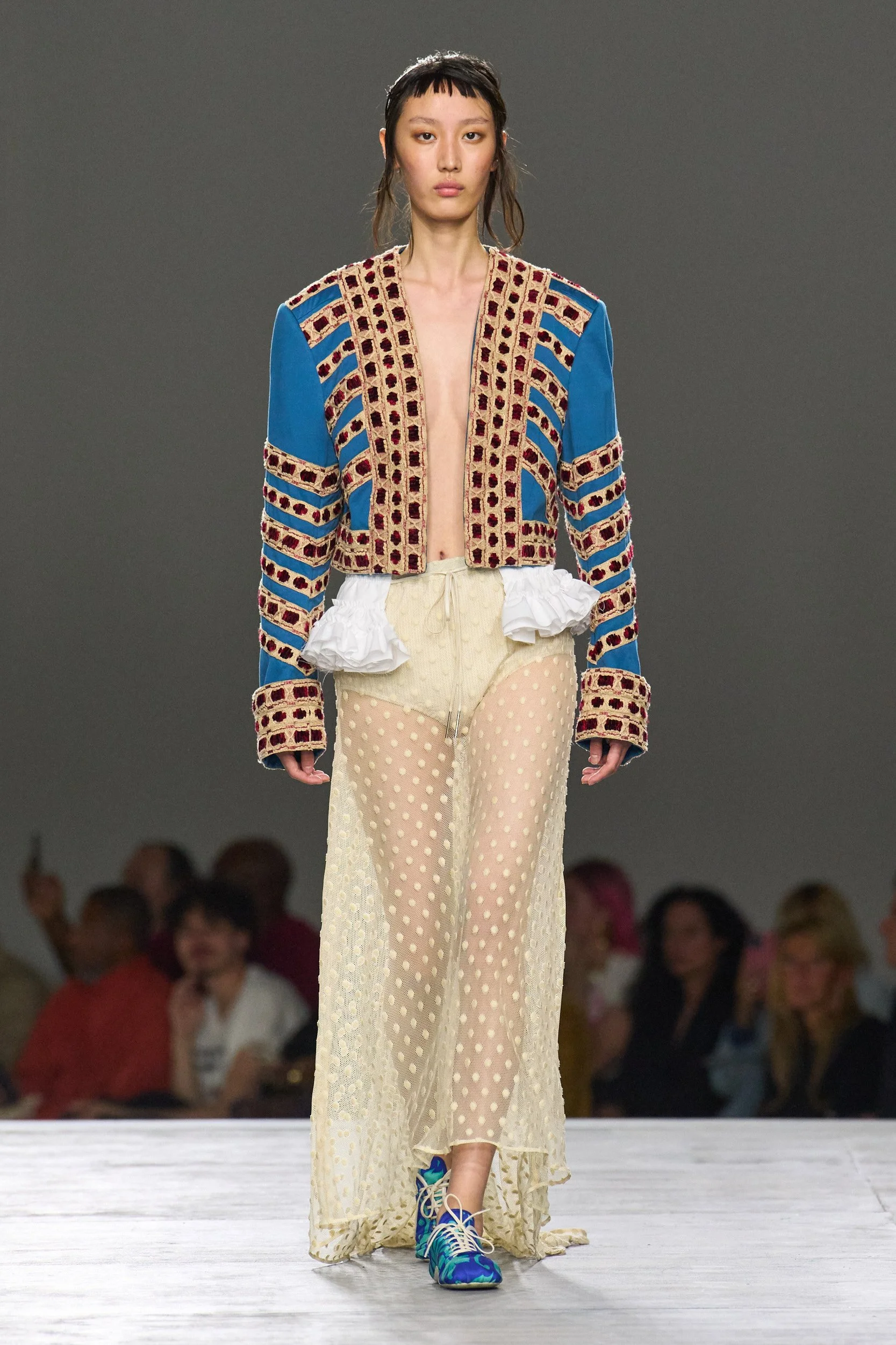 DRIES VAN NOTEN SS26 - SHOW REPORT - BEHIND THE BLINDS —